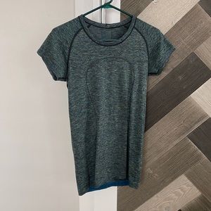 Swiftly Tech short sleeve size 8